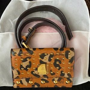 Mcm Leopard Wallet belt💯💯Authentic